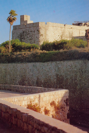 בור'ג אל חזנה במבצר עכו - מבט מצפון-מערב